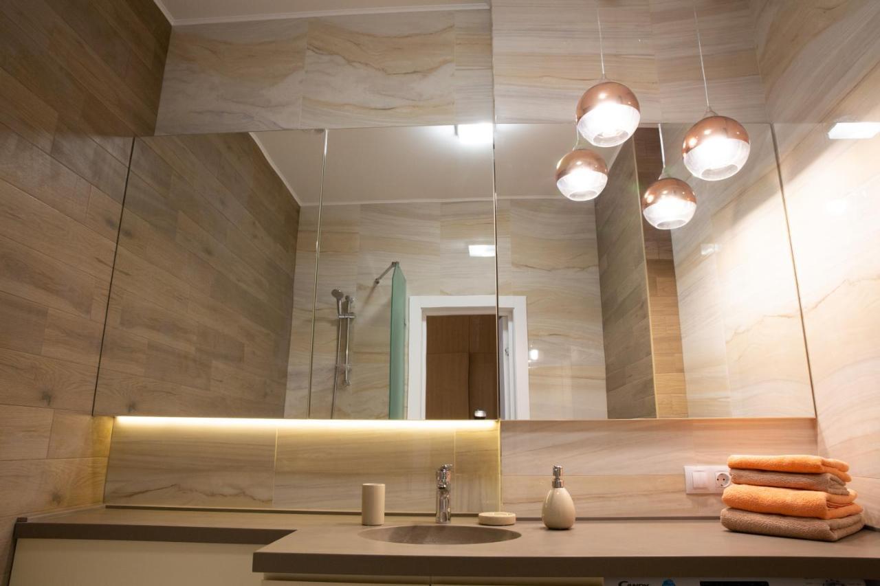 Comfortable Apartments French Quarter Акумулятори Світло Інтернет Завжди キエフ エクステリア 写真